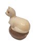 Chat taillé dans la graine de tagua