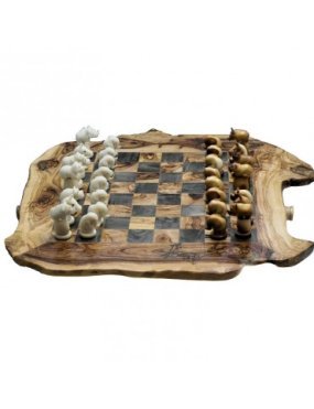 ENSEMBLE TABLE EN BOIS D'OLIVIER, ET JEUX D'ECHECS EN TAGUA OU IVOIRE VEGETAL