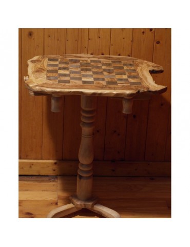 ENSEMBLE TABLE EN BOIS D'OLIVIER, ET JEUX D'ECHECS EN TAGUA OU IVOIRE VEGETAL