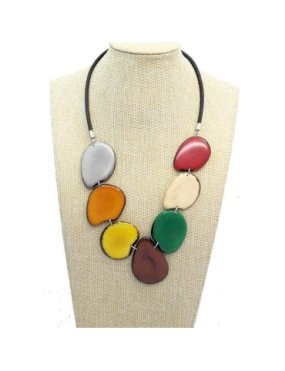 Collier cordon cuir, tranches de tagua teintées