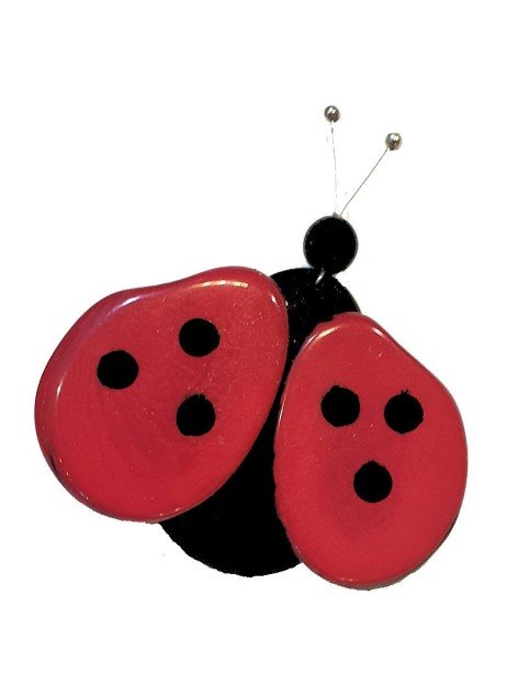Broche Coccinelle en Tagua ou ivoire végétal Broche Coccinelle en Tagua ou ivoire végétal