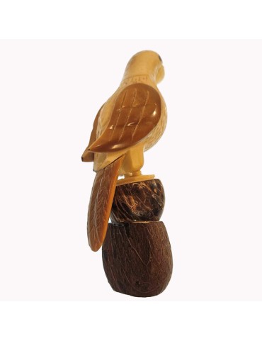 Perroquet youyous taillé à partir de la graine de tagua ou corozo
