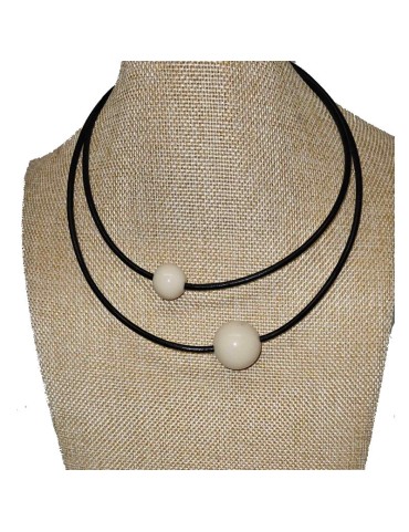 Collier "double perle" en tagua appelée aussi ivoire végétal