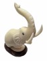 Eléphant taillé dans la graine de tagua ou ivoire végétal