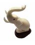 Eléphant taillé dans la graine de tagua ou ivoire végétal