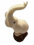 Eléphant taillé dans la graine de tagua ou ivoire végétal