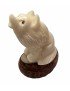 Loup taillé dans la graine de tagua  (ivoire végétal ou corozo)