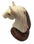 Tête de cheval taillée dans la graine de tagua (ivoire végétal ou corozo)