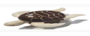Tortue de mer taillée dans la graine de tagua (ivoire végétal ou corozo).