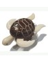 Tortue de mer taillée dans la graine de tagua (ivoire végétal ou corozo).