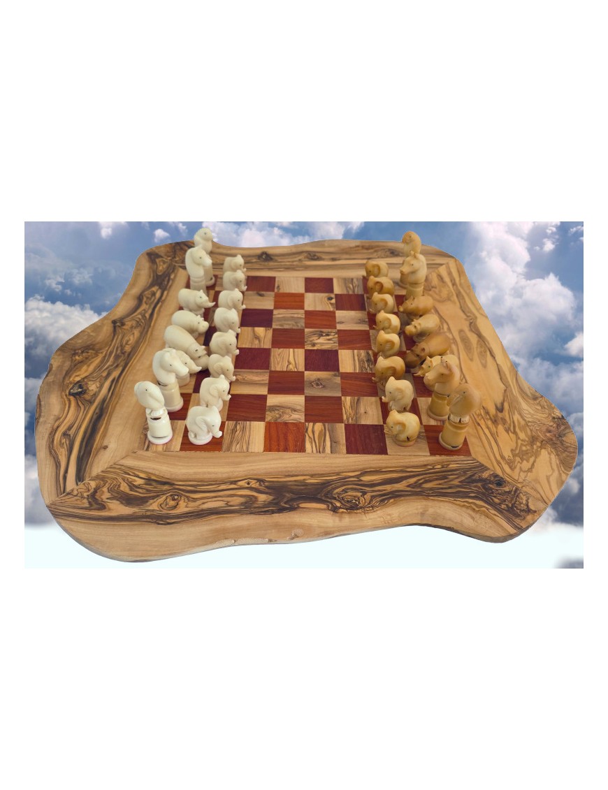 JEU D'ÉCHECS EN TAGUA OU IVOIRE VÉGÉTAL ANIMAUX D'AFRIQUE
