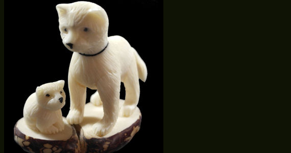 CHATS EN TAGUA OU IVOIRE VEGETAL
